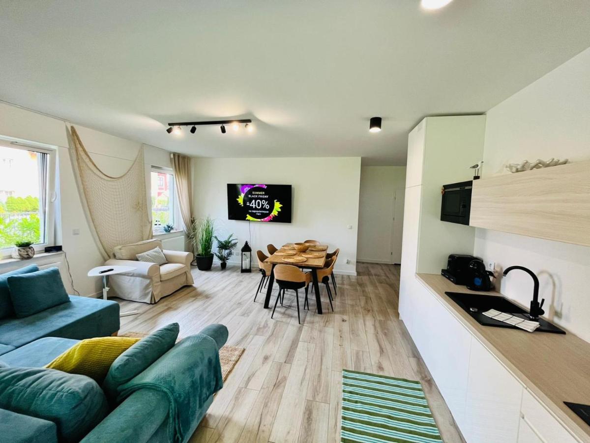 Apartament Przy Plazy Ревал Екстериор снимка