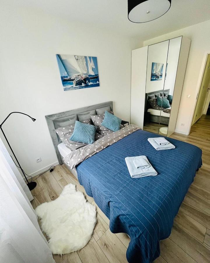 Apartament Przy Plazy Ревал Екстериор снимка
